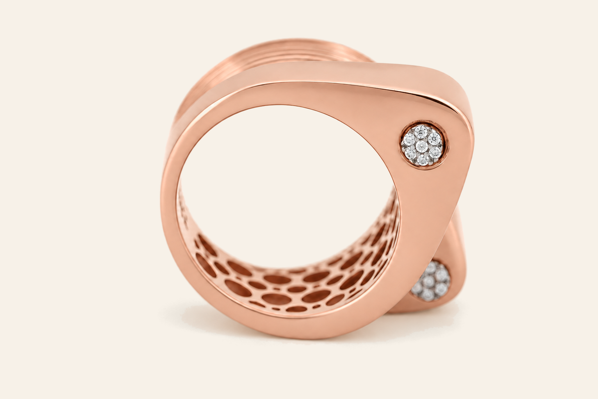 18K Gold Sculptural Crossover Ring