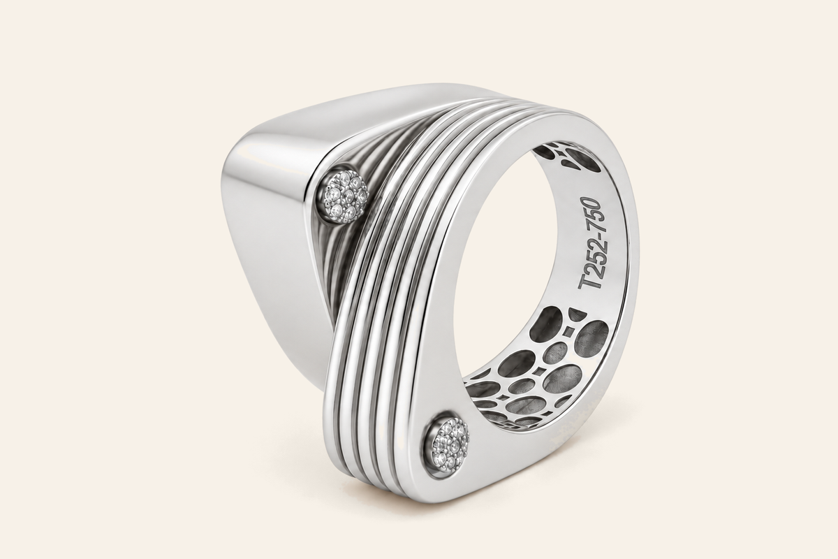 18K Gold Sculptural Crossover Ring