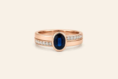 18K Gold Oval Sapphire & Diamond Ring