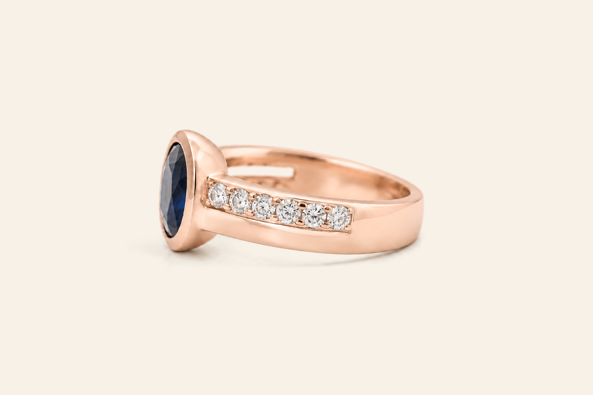 18K Gold Oval Sapphire & Diamond Ring