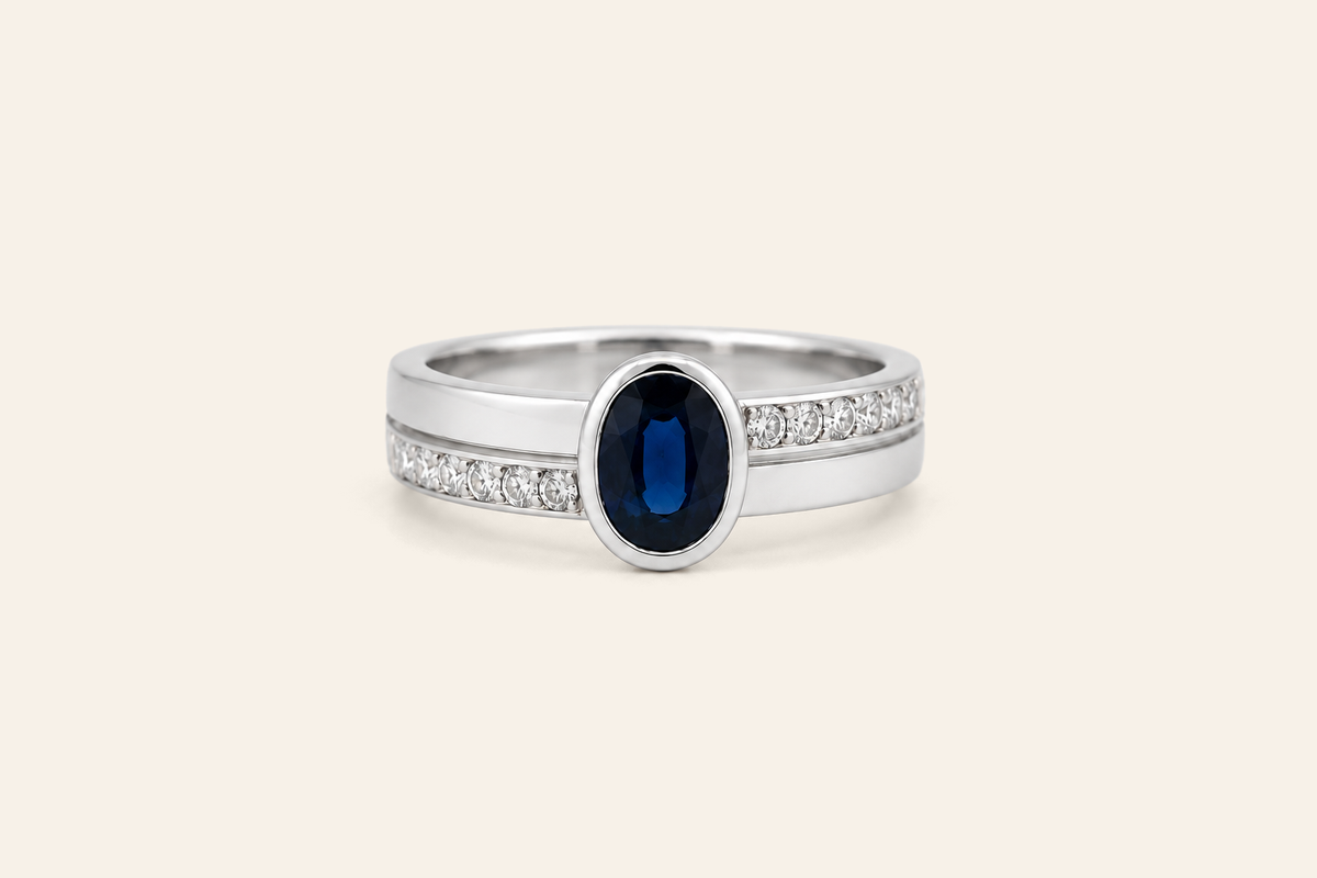 18K Gold Oval Sapphire & Diamond Ring