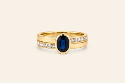18K Gold Oval Sapphire & Diamond Ring