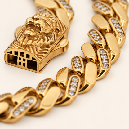 10K Gold Stone-Set Curb Bracelet with Sculpted Clasp — view 1