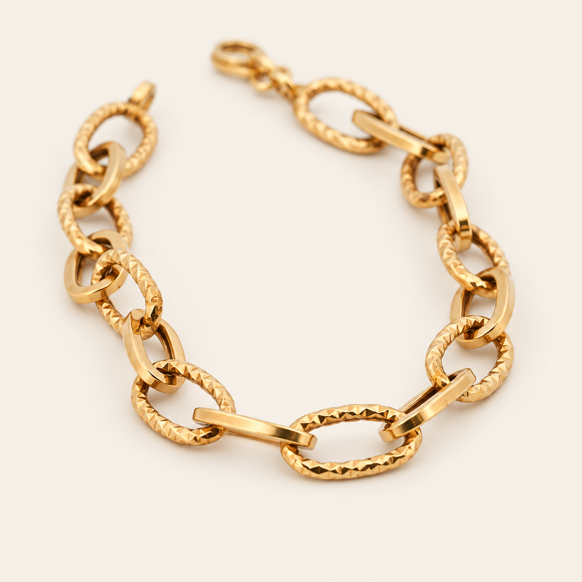 10K Gold Faceted Oval-Link Bracelet — Yellow Gold